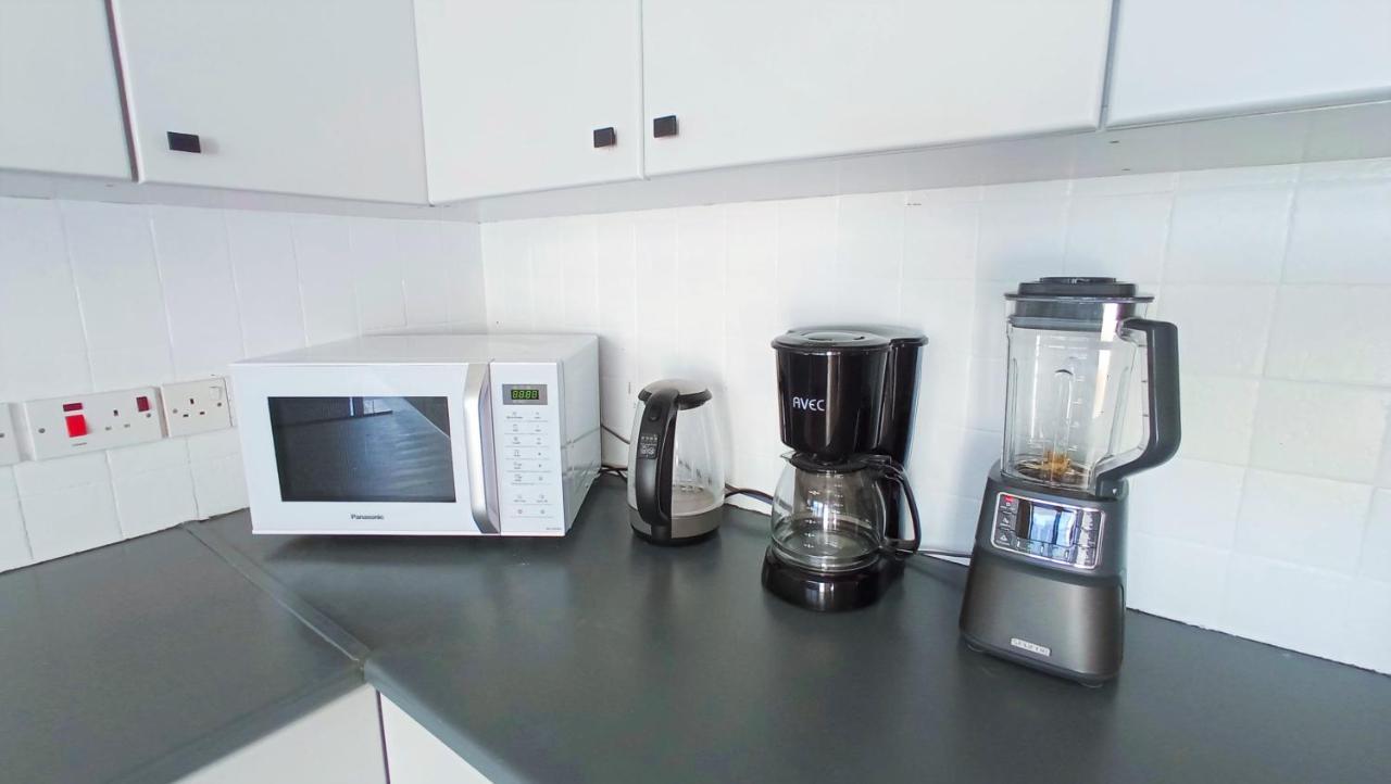Luxury Maisonette Apartment -Sea View, Netflix, Gym- 5 Min From Beach Larnaca Esterno foto
