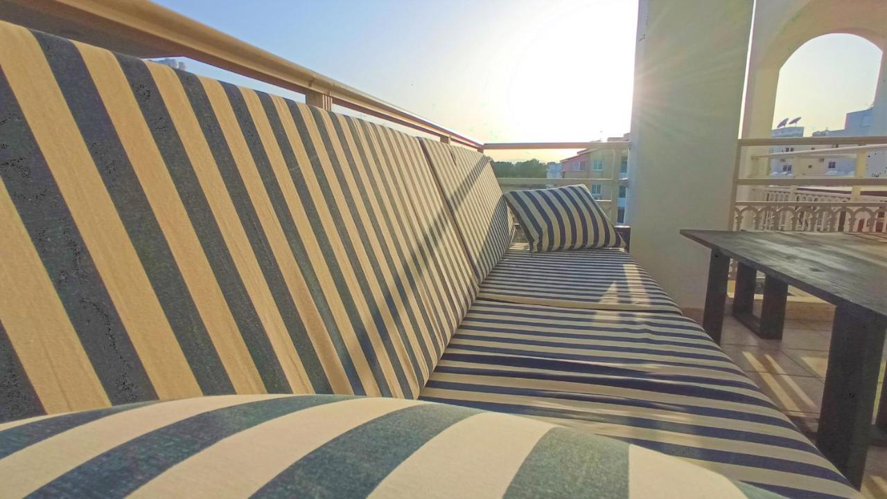 Luxury Maisonette Apartment -Sea View, Netflix, Gym- 5 Min From Beach Larnaca Esterno foto