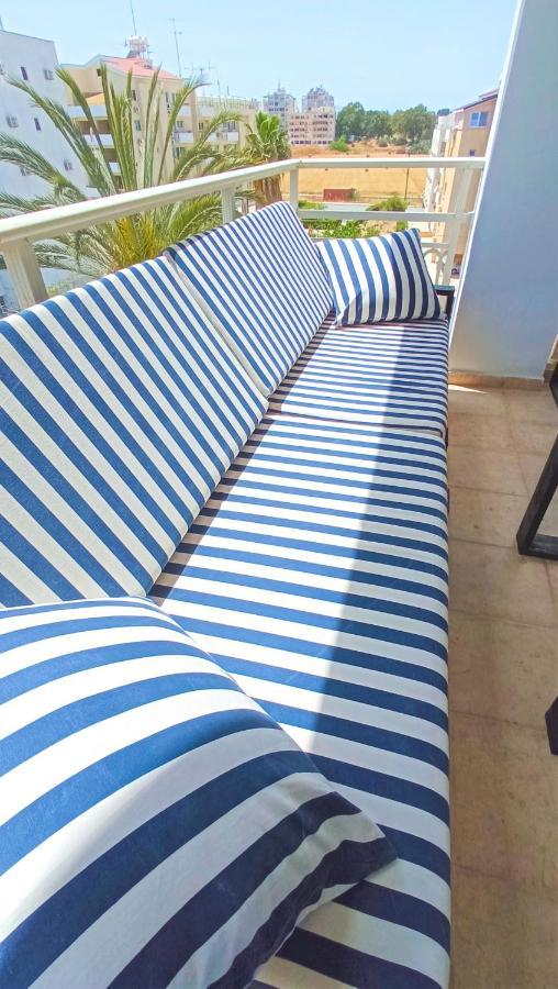 Luxury Maisonette Apartment -Sea View, Netflix, Gym- 5 Min From Beach Larnaca Esterno foto