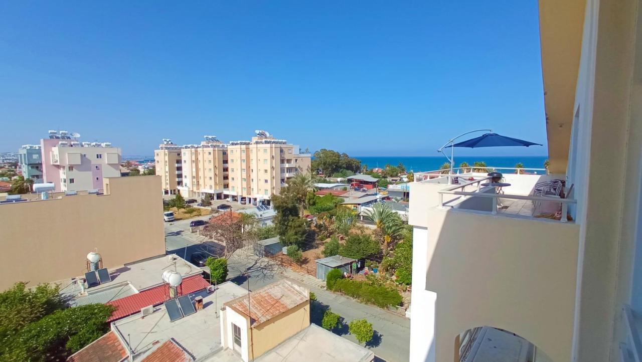 Luxury Maisonette Apartment -Sea View, Netflix, Gym- 5 Min From Beach Larnaca Esterno foto
